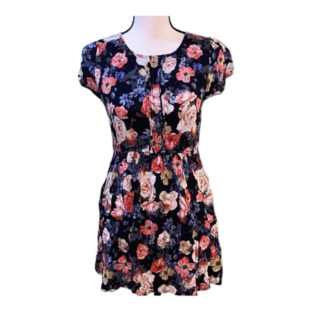 ✨F21 Floral Mini Dress✨ - Picture 2 of 6